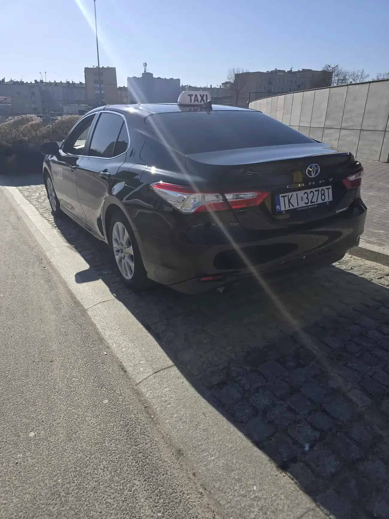 Toyota Camry — wnętrze z przodu, taxi Kielce